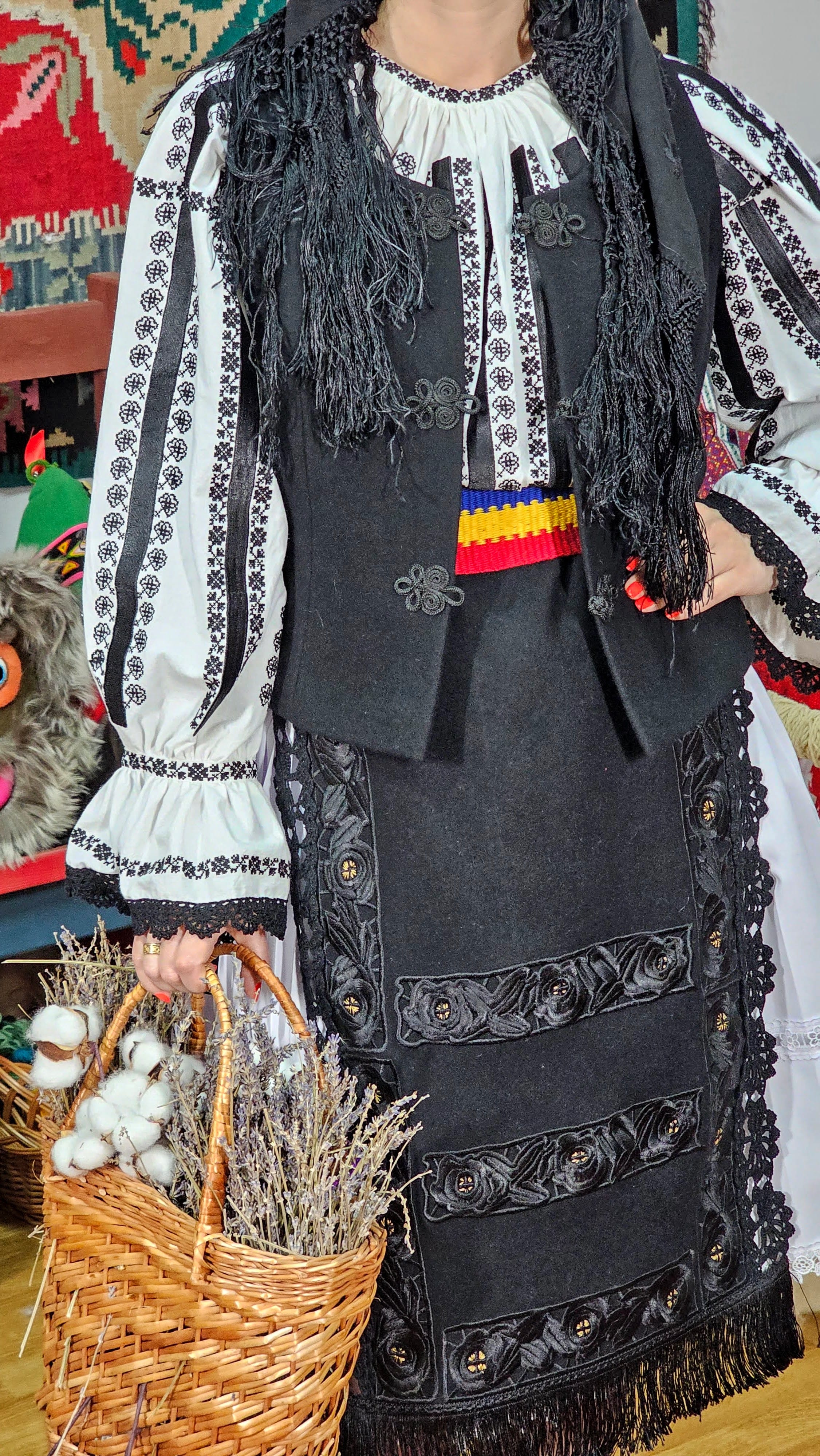 Costum tradițional de damă SIBIU - varianta completă by Ionela Bran