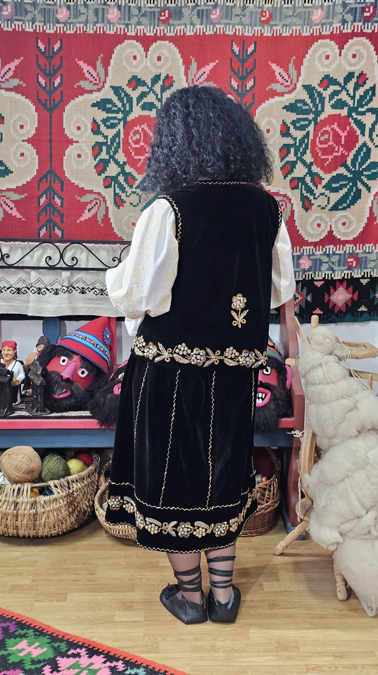 Costum tradițional de damă Vâlcea - Muscel by Ionela Bran