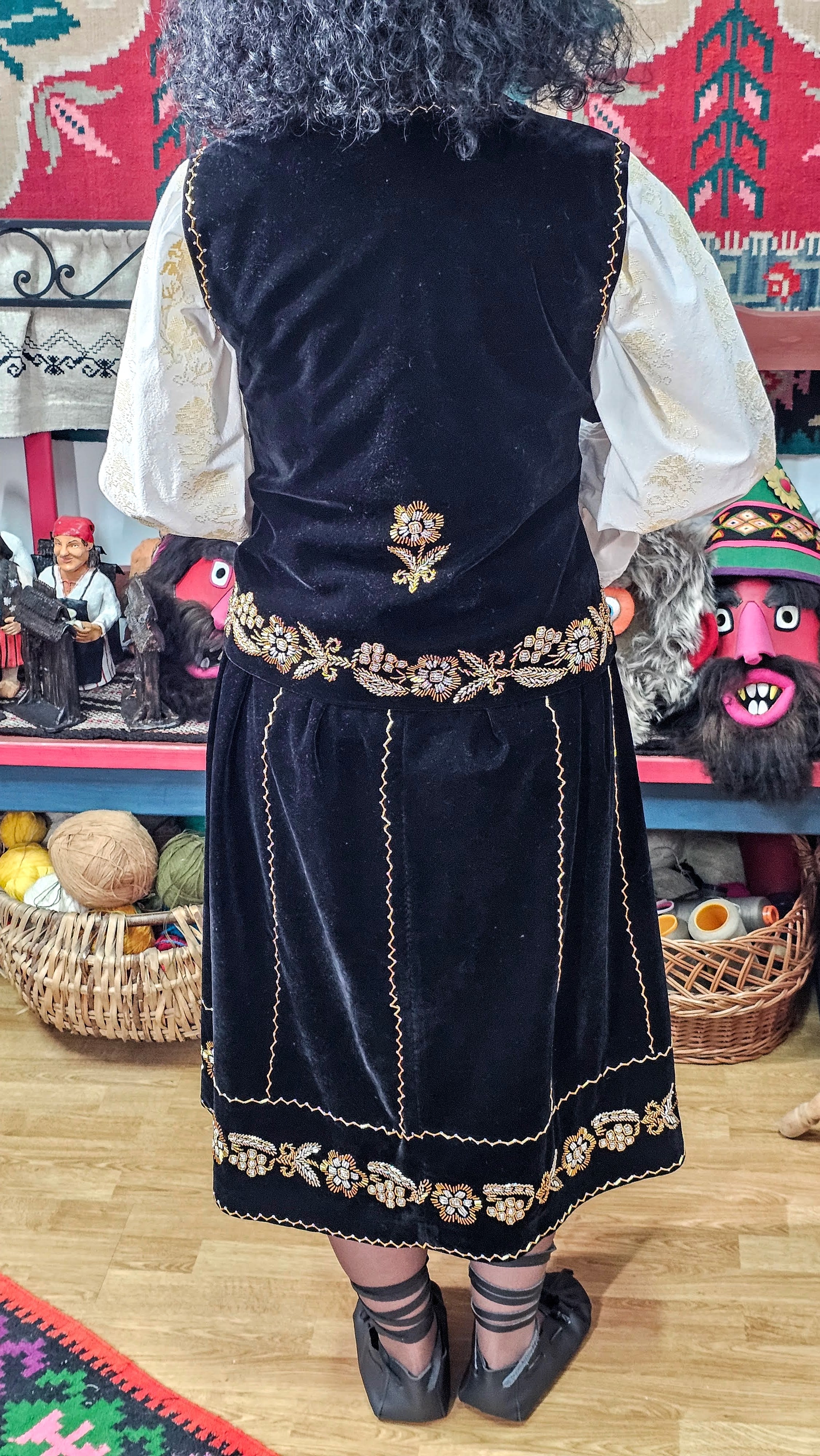Costum tradițional de damă Vâlcea - Muscel by Ionela Bran