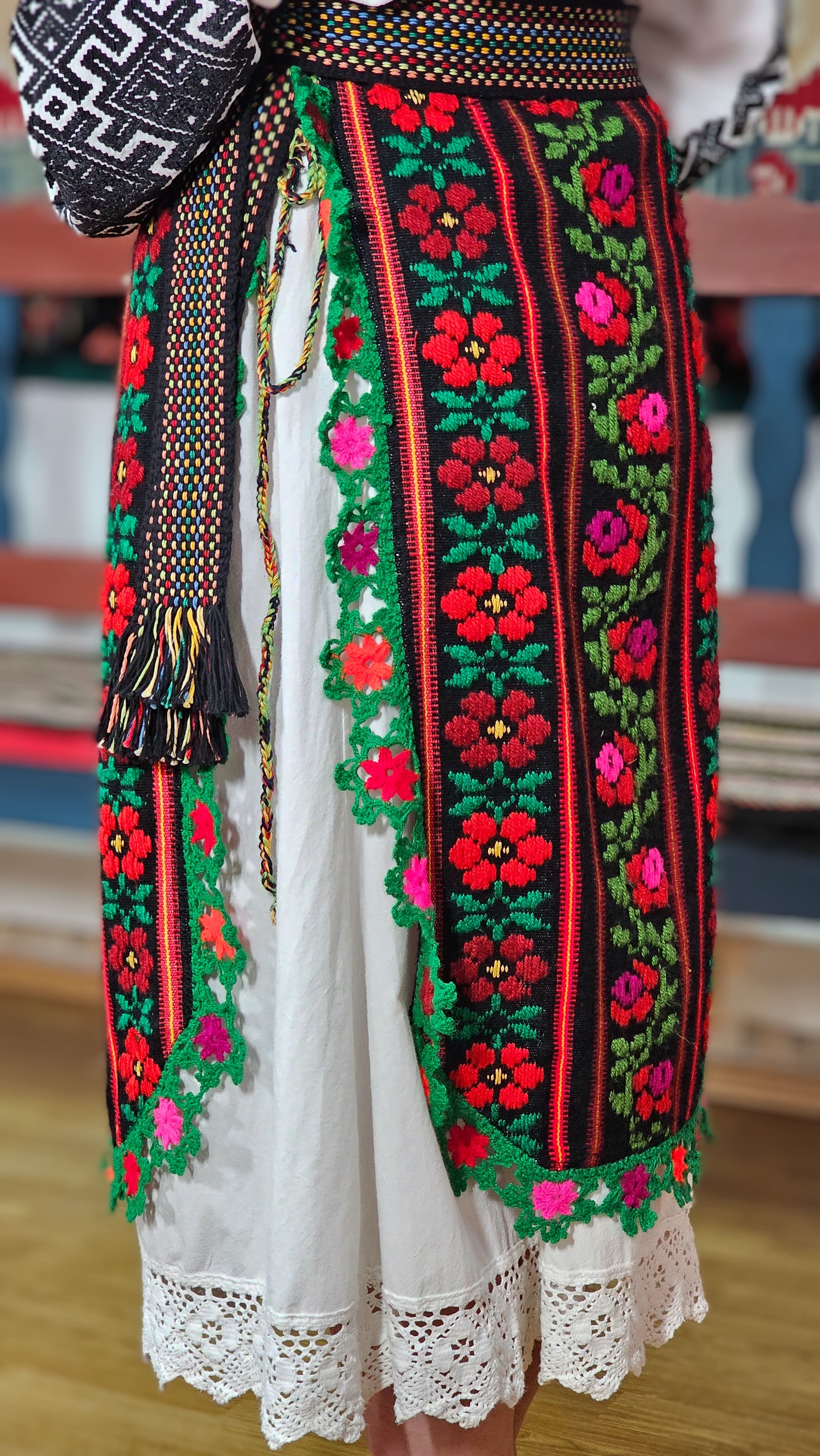 Șorț tradițional Făgăraș by Ionela Bran