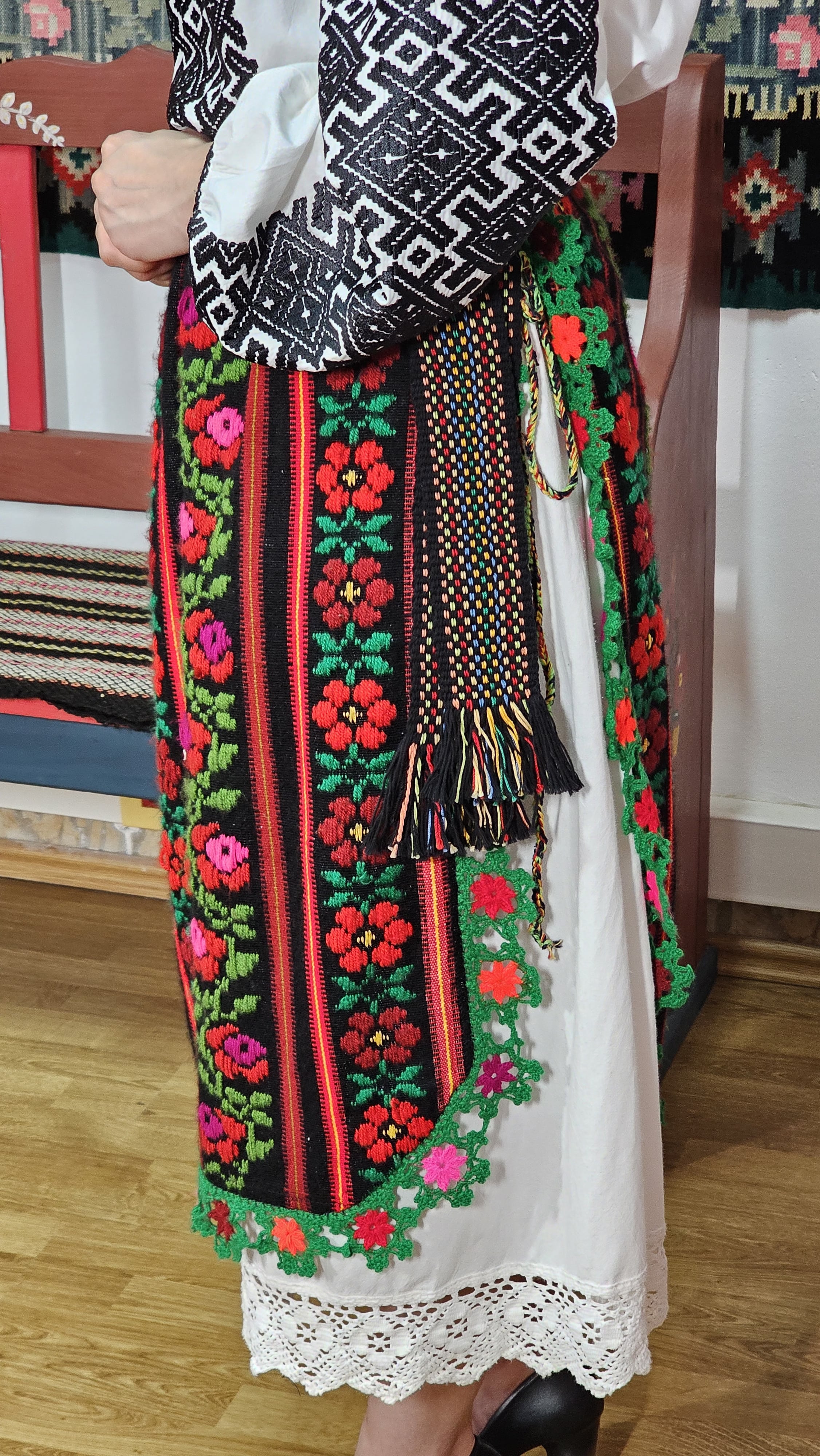 Șorț tradițional Făgăraș by Ionela Bran