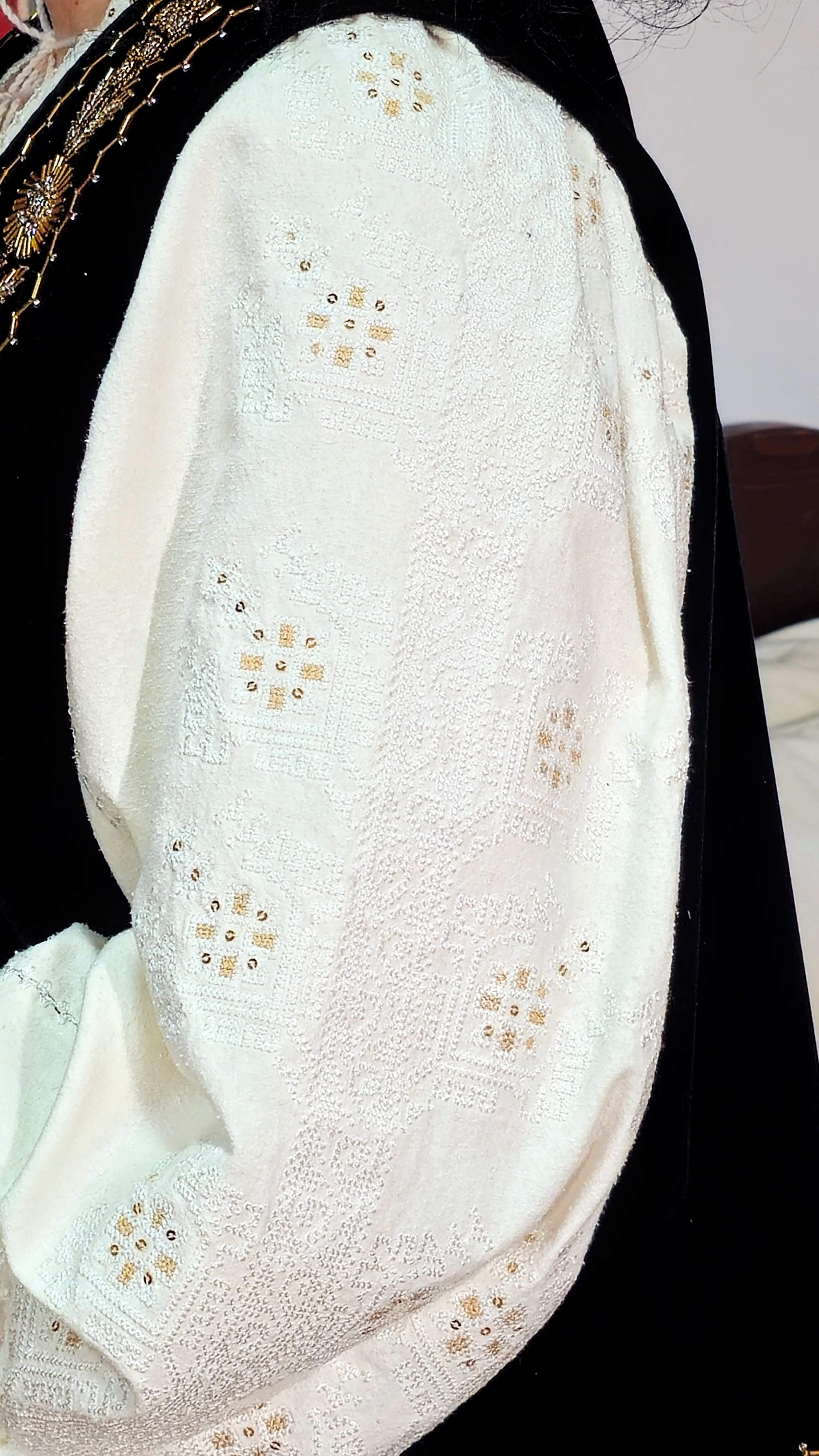 Ie tradițională de damă - Bran, cusută manual