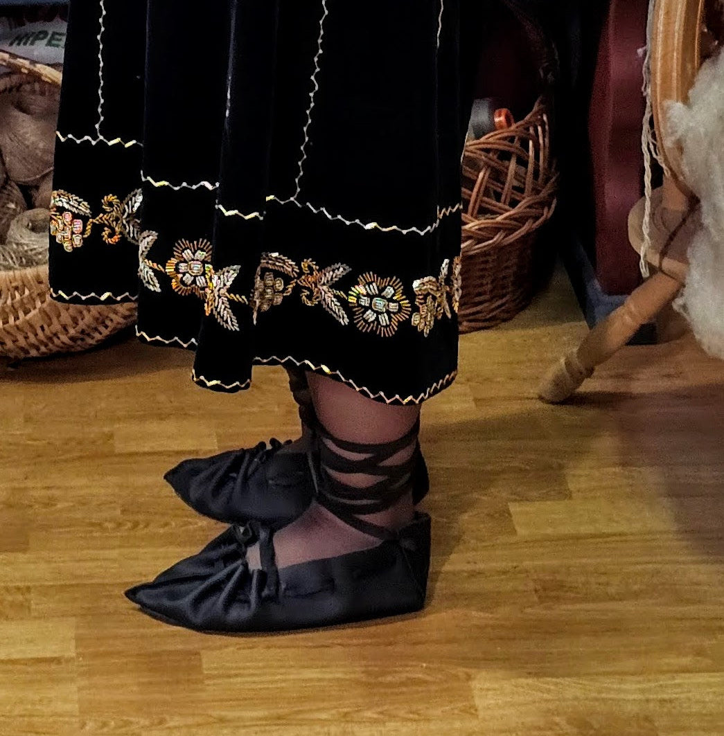 Opinci tradiționale din piele naturală