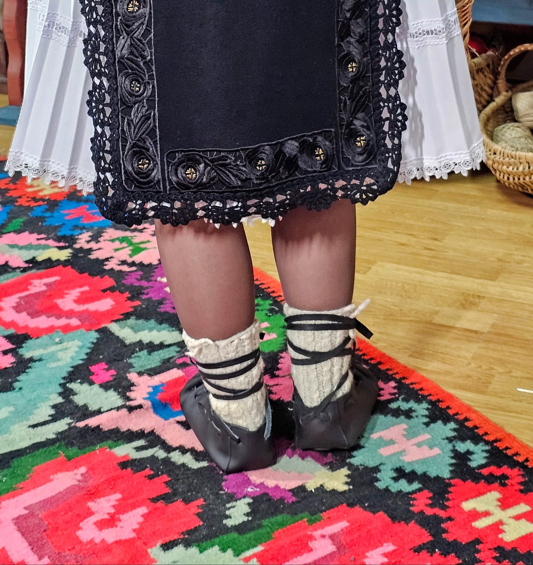 Opinci tradiționale din piele naturală