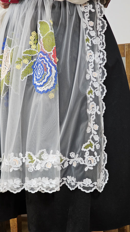 Șorț tradițional săsesc by Ionela Bran