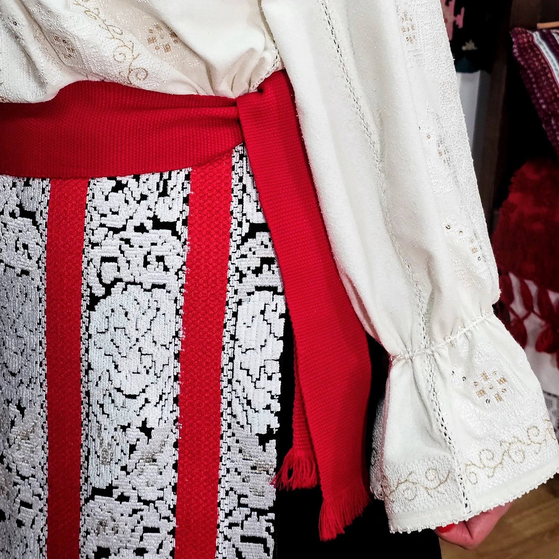 Brâu tradițional țesut la război – zona Bran, produs unicat